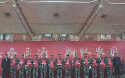 ���ô������Ա�����Ը�