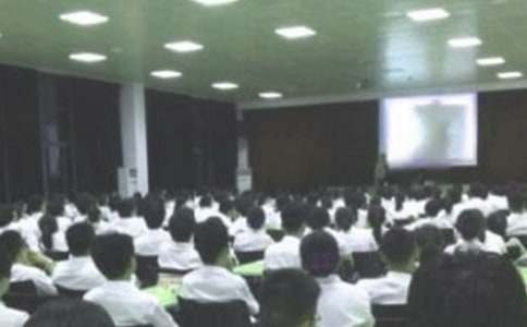 ��У����ƸУ���ݽ���