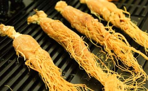 �̳��˲μ����ϵ�������