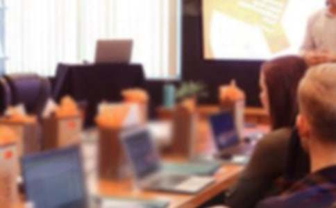 关于微笑面对生活演讲稿