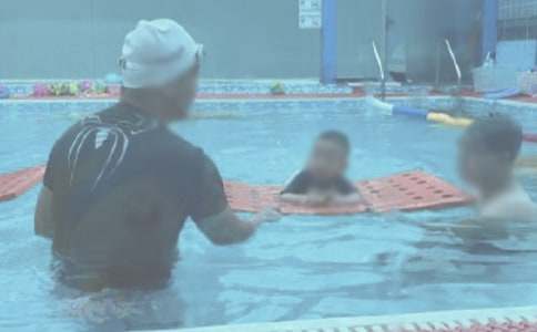 游泳池承包合同14篇