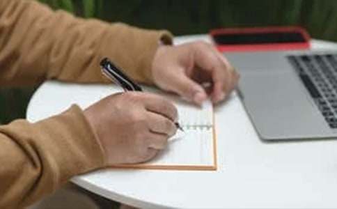 以美为话题的作文