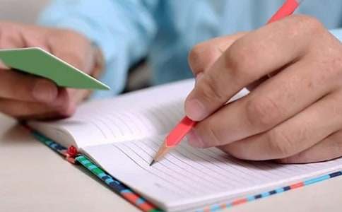 实用的初中优秀作文(荐)